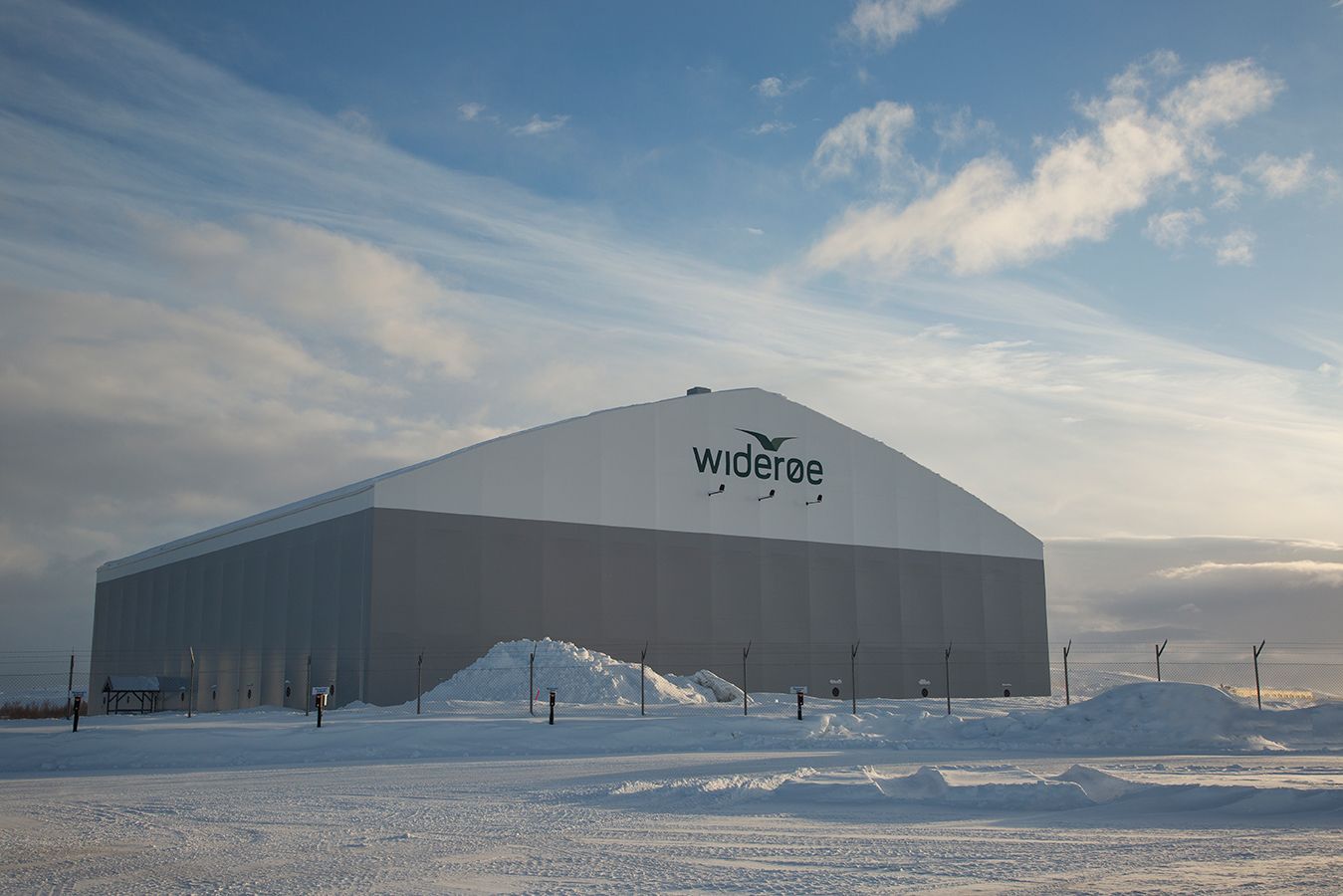 hangar pour avions