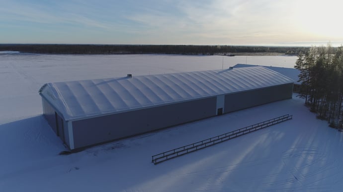 lumen pudottaminen Best-Hallin katolta 4328-1